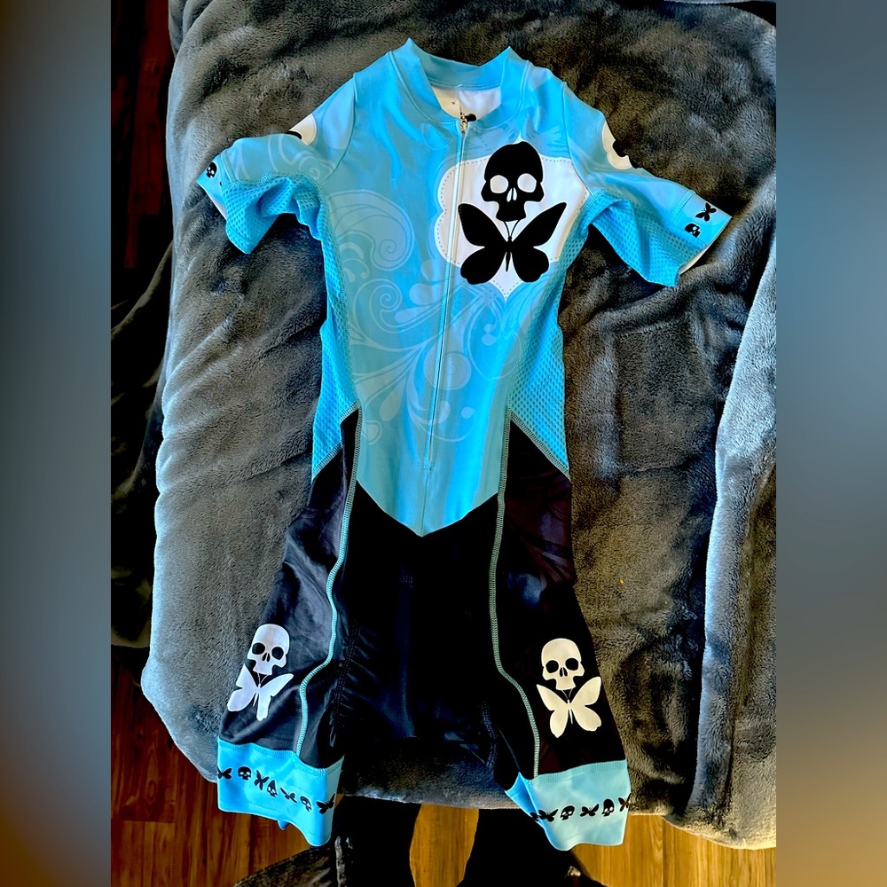 Women’s Betty Design cycling suit